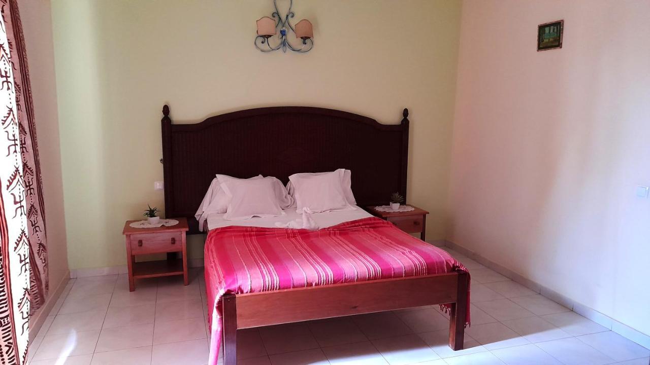 Bed and Breakfast Residencial Rosa Criola Sal Rei Exterior foto